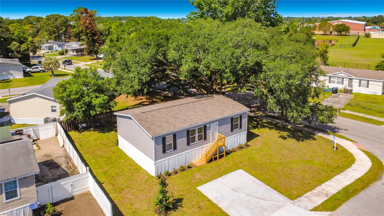 8002 MOBILAIRE DR, ORLANDO, FL, 32822