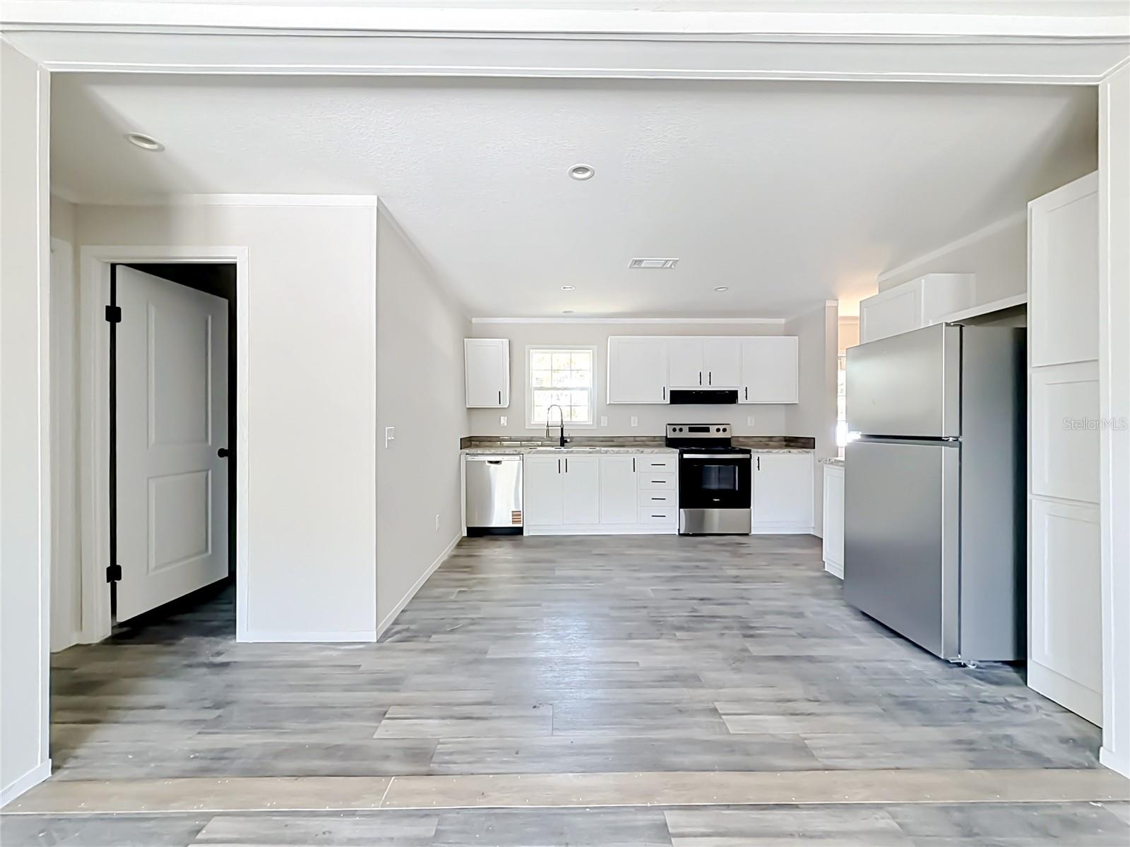 8002 MOBILAIRE DR, ORLANDO, FL, 32822