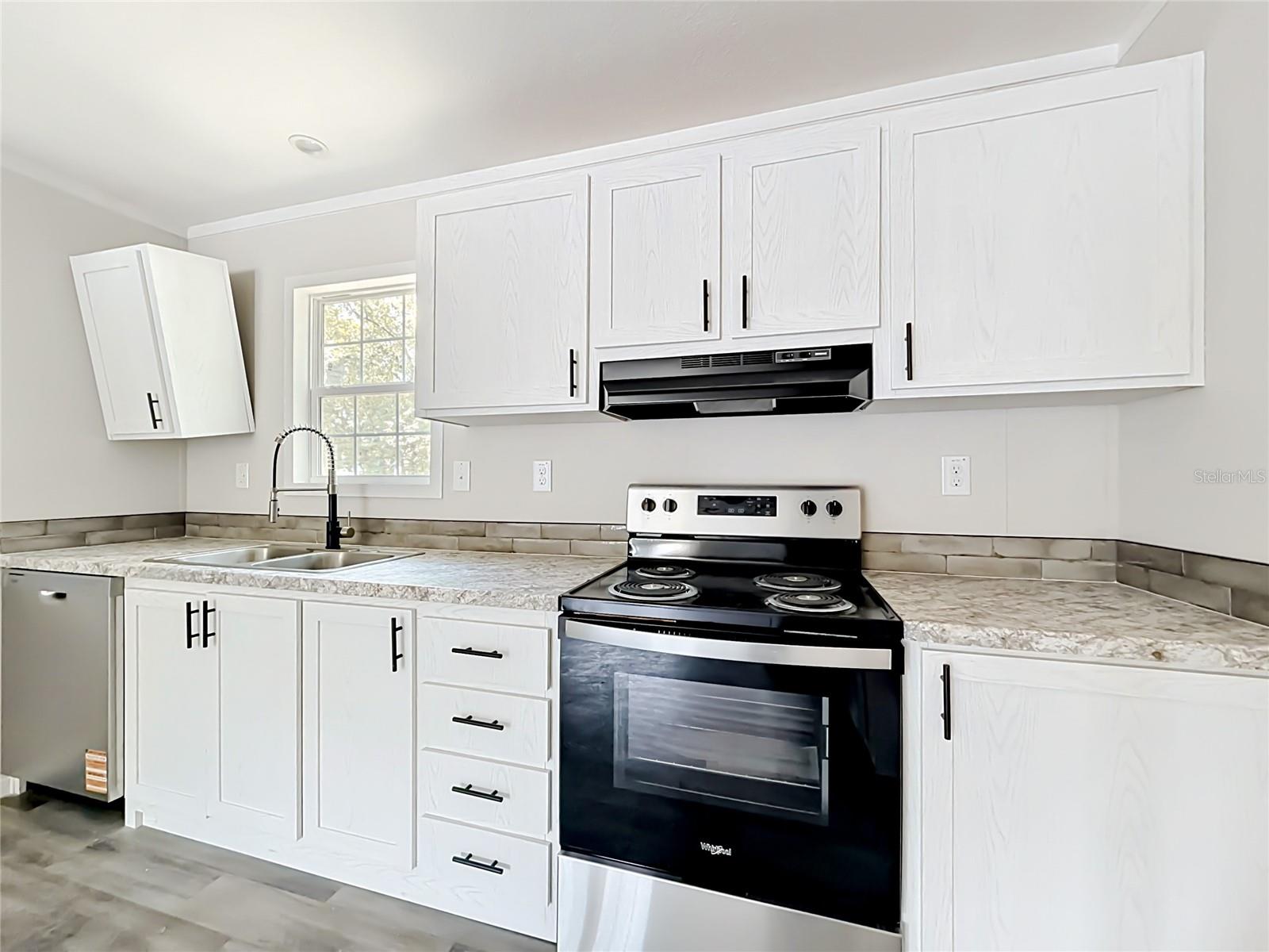 8002 MOBILAIRE DR, ORLANDO, FL, 32822
