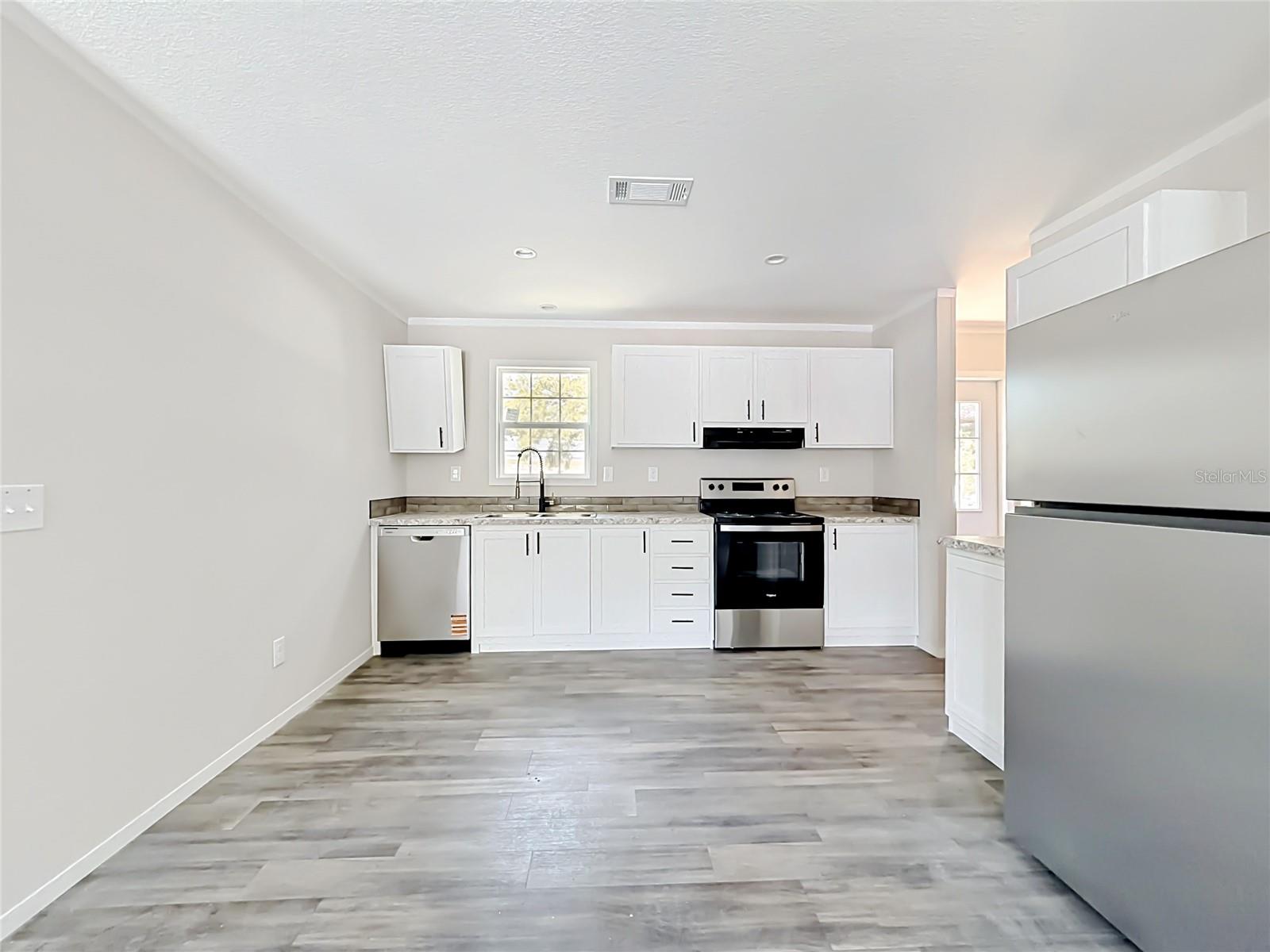 8002 MOBILAIRE DR, ORLANDO, FL, 32822