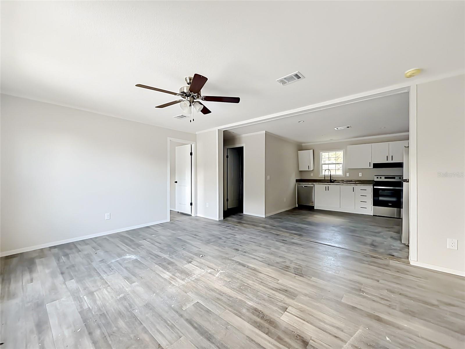 8002 MOBILAIRE DR, ORLANDO, FL, 32822