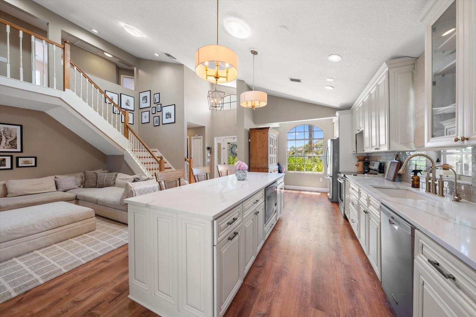 848 CHRISTINA CIR, OLDSMAR, FL, 34677