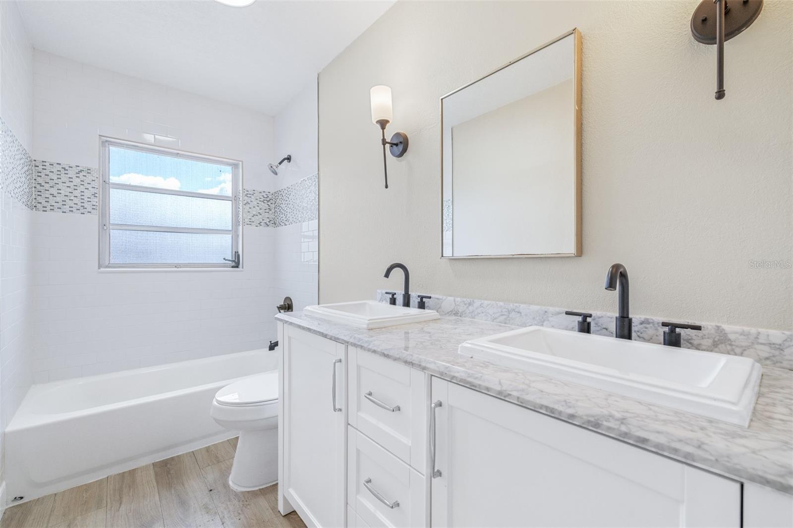 3950 BOUGAINVILLE DR, INDIAN LAKE ESTATES, FL, 33855