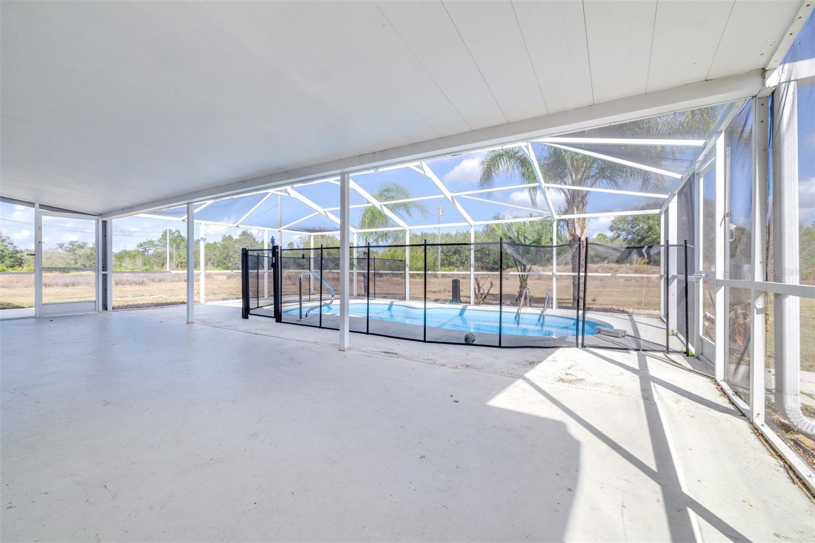 3950 BOUGAINVILLE DR, INDIAN LAKE ESTATES, FL, 33855
