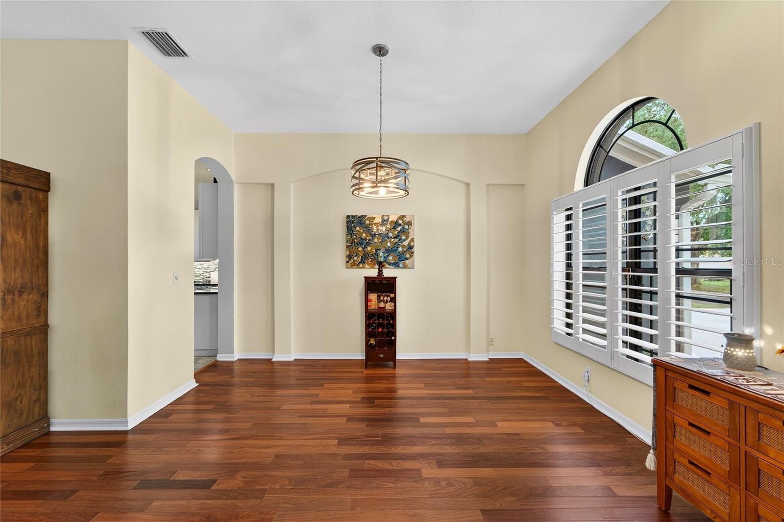 2819 LAUREL LEAF DR, VALRICO, FL, 33594