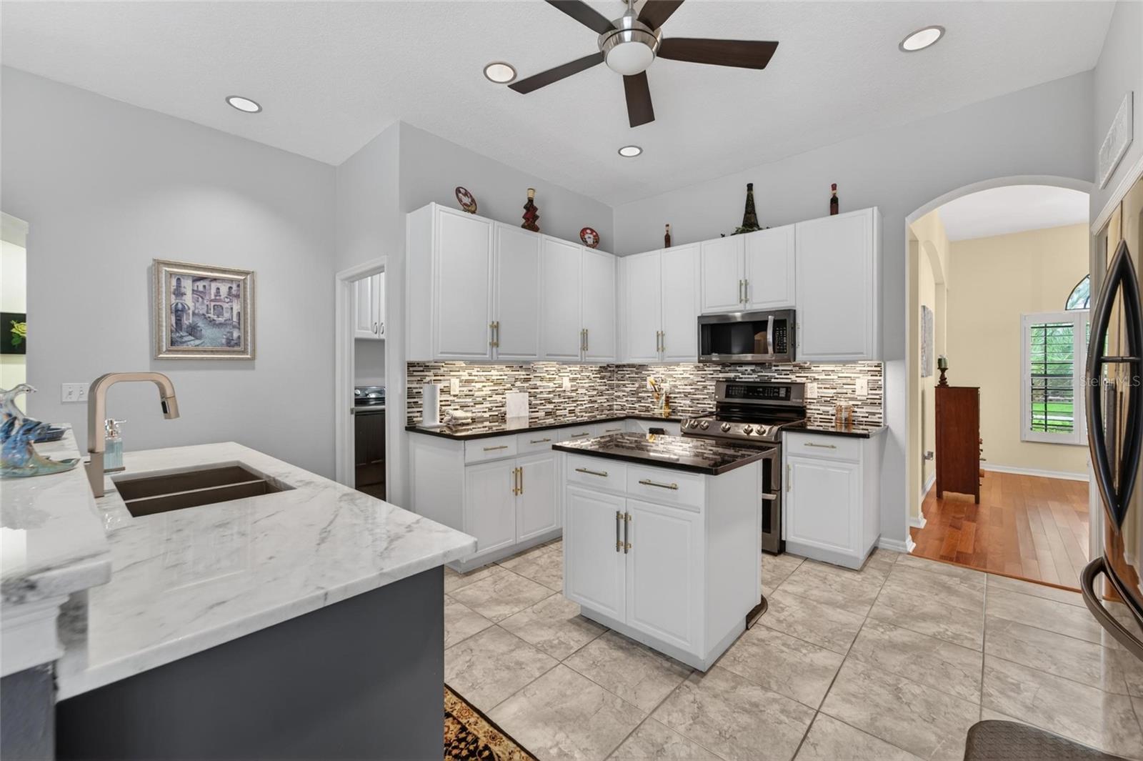 2819 LAUREL LEAF DR, VALRICO, FL, 33594