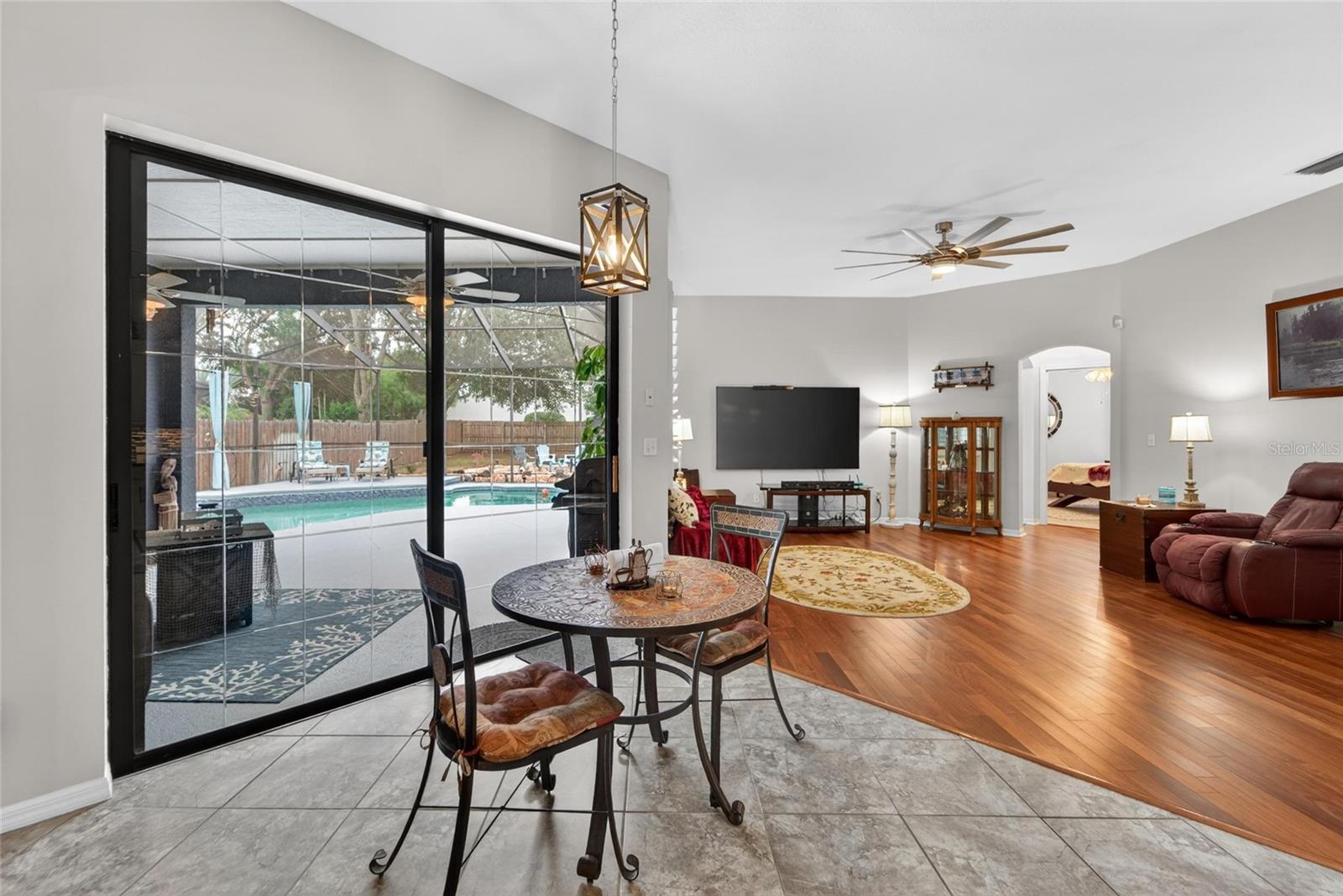 2819 LAUREL LEAF DR, VALRICO, FL, 33594