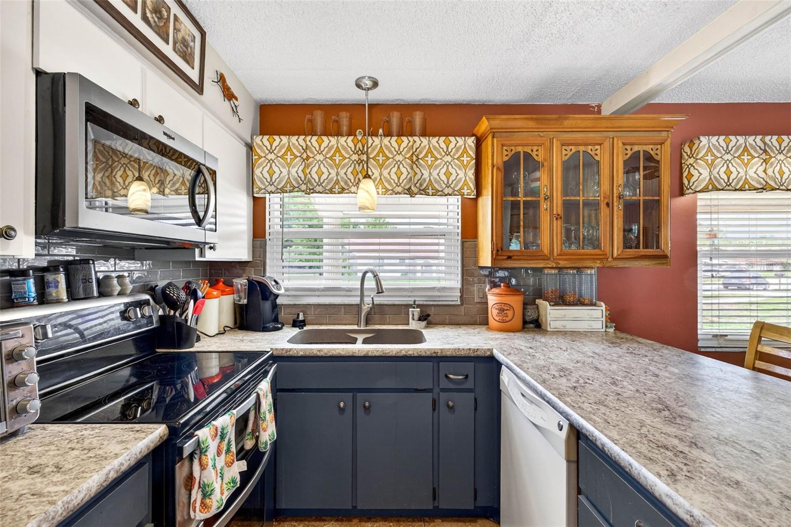 8429 JACQUELINE CT, ZEPHYRHILLS, FL, 33541