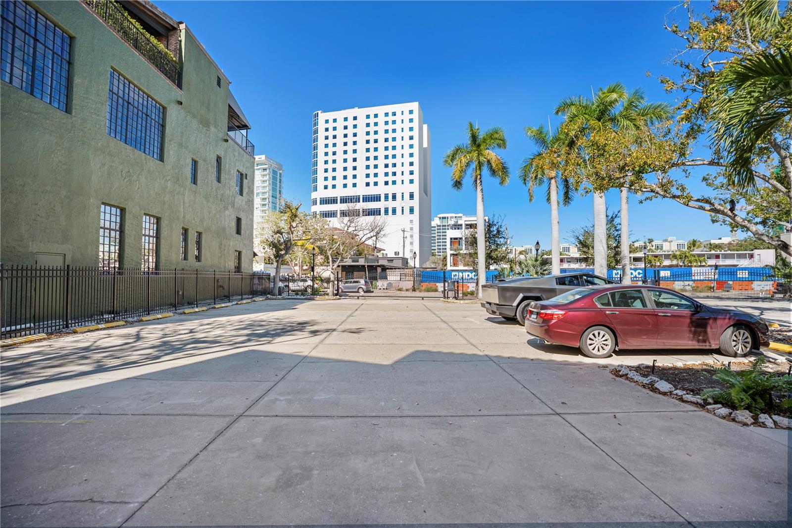 1221 N PALM AVE #202, SARASOTA, FL, 34236