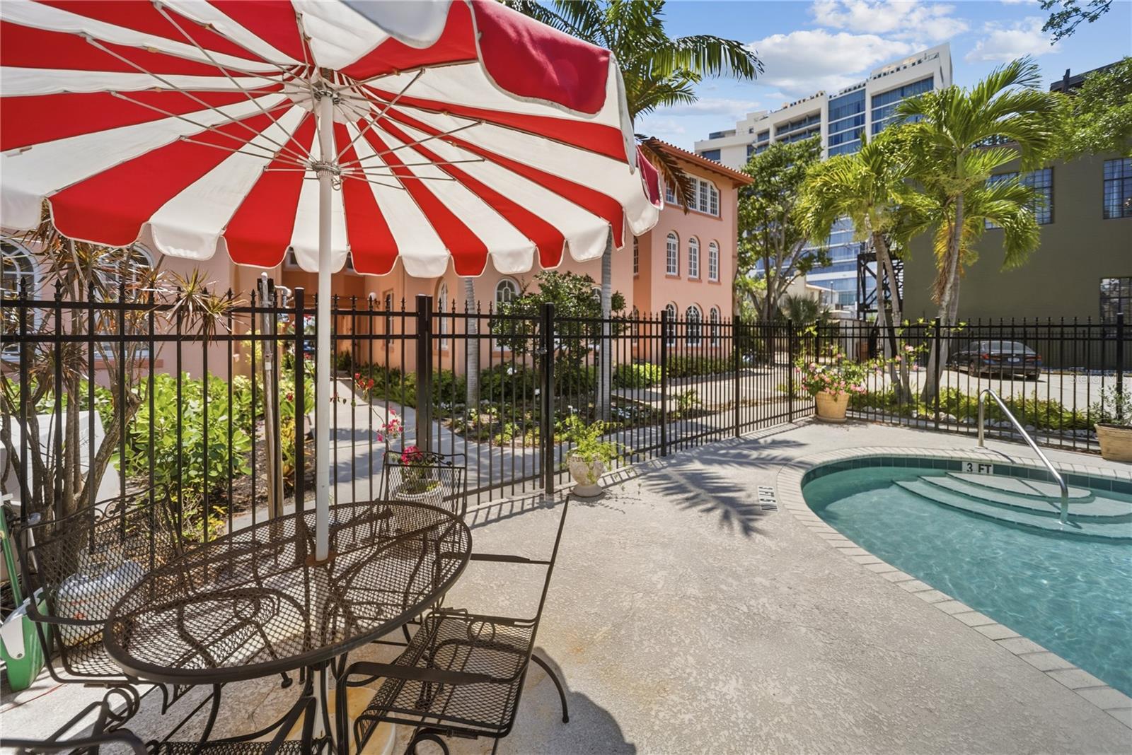 1221 N PALM AVE #202, SARASOTA, FL, 34236