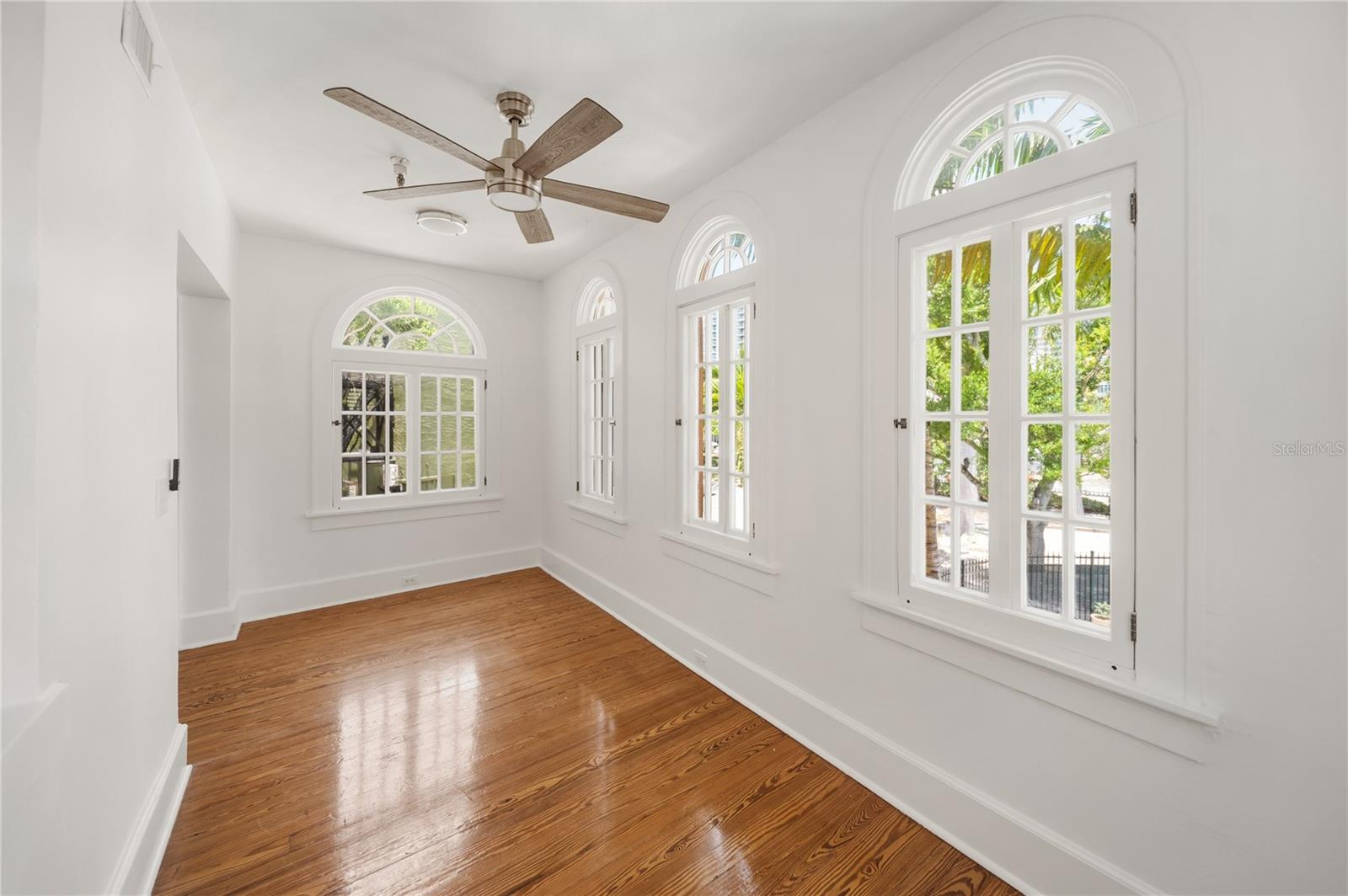 1221 N PALM AVE #202, SARASOTA, FL, 34236