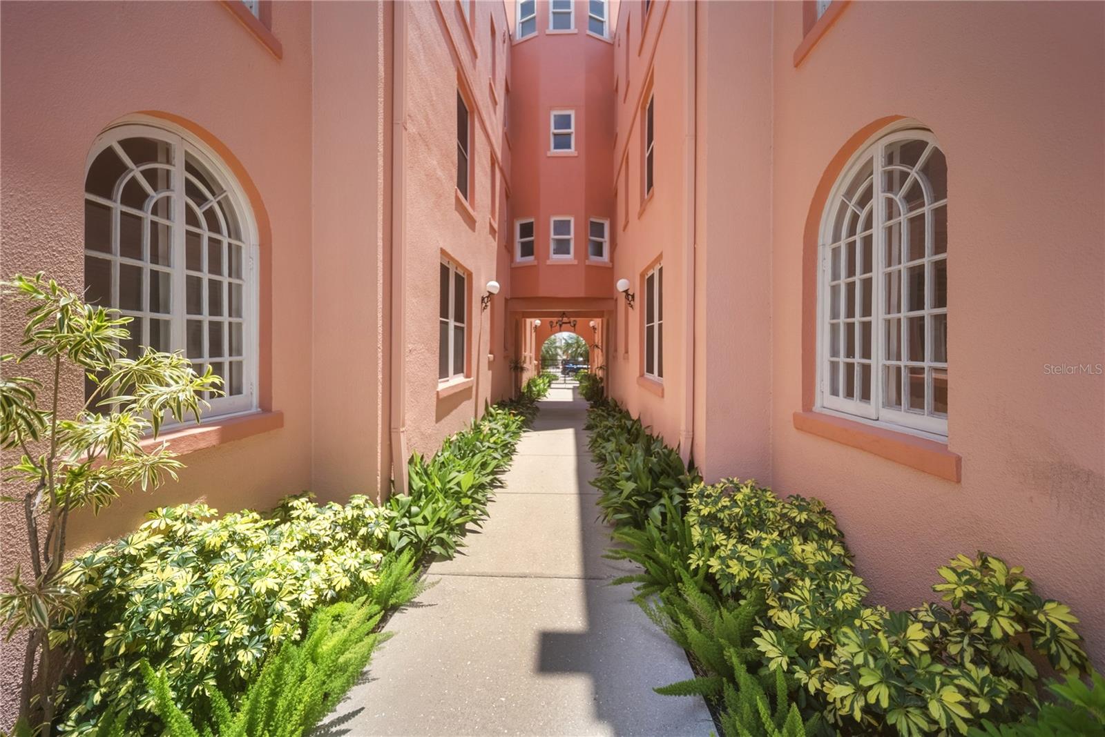 1221 N PALM AVE #202, SARASOTA, FL, 34236