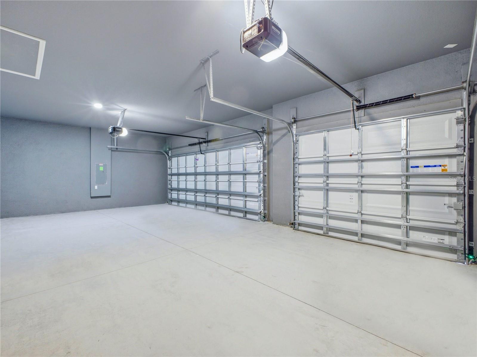 8010 SANDALWOOD CIR, LABELLE, FL, 33935