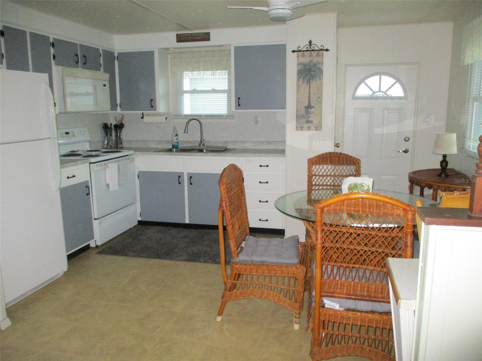3734 CASTLE DR, ZEPHYRHILLS, FL, 33540