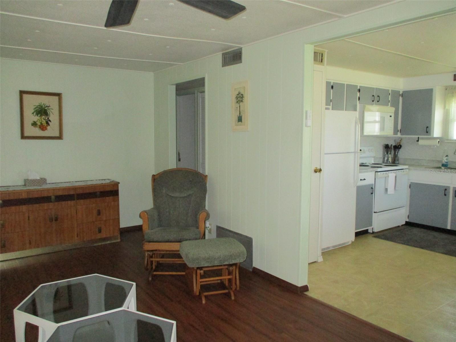 3734 CASTLE DR, ZEPHYRHILLS, FL, 33540