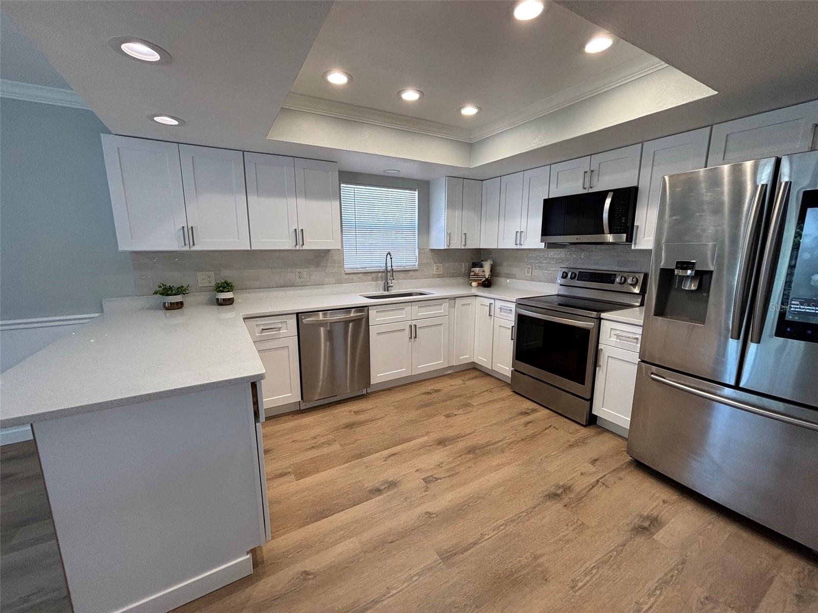 9801 SE SUNSET HARBOR RD, SUMMERFIELD, FL, 34491