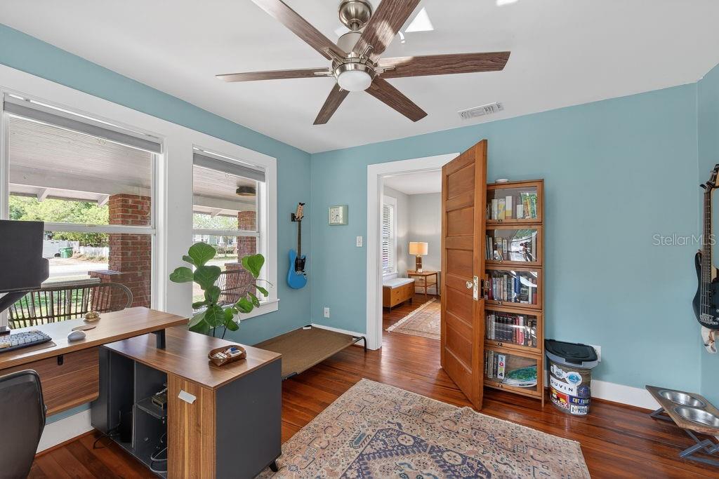 413 W NORTH BAY ST, TAMPA, FL, 33603