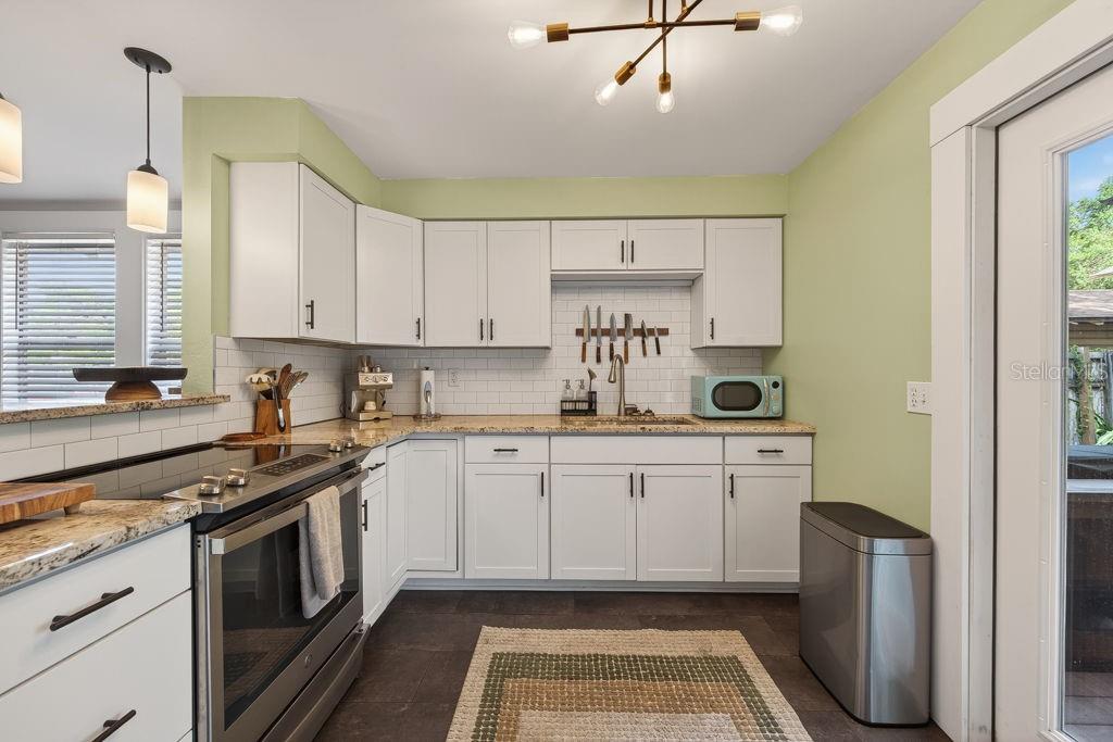 413 W NORTH BAY ST, TAMPA, FL, 33603