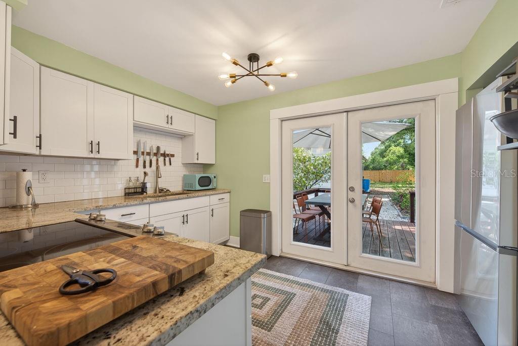 413 W NORTH BAY ST, TAMPA, FL, 33603