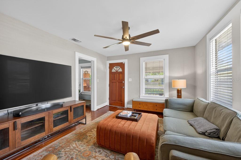 413 W NORTH BAY ST, TAMPA, FL, 33603