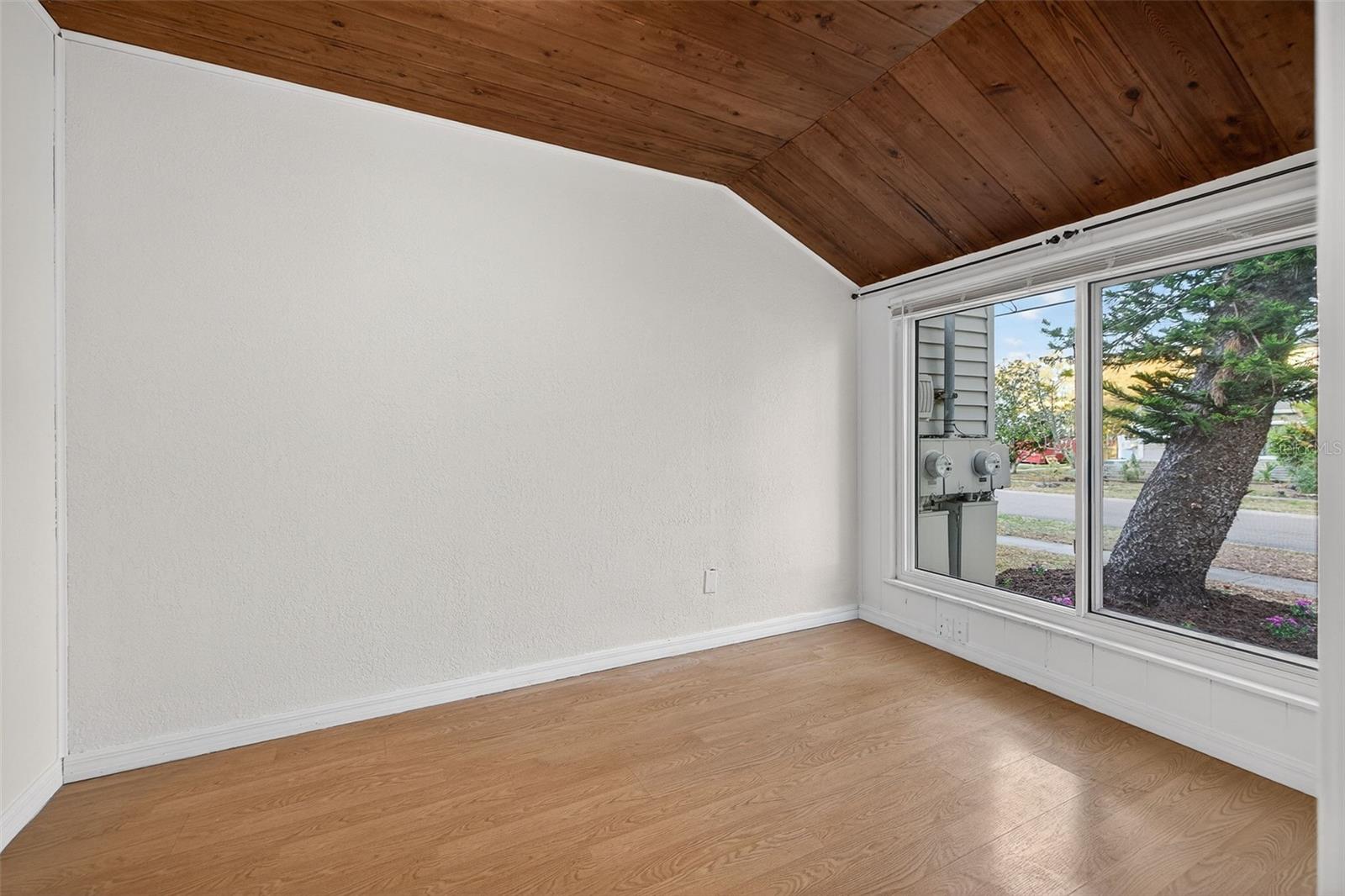 500 35TH AVE N, ST PETERSBURG, FL, 33704
