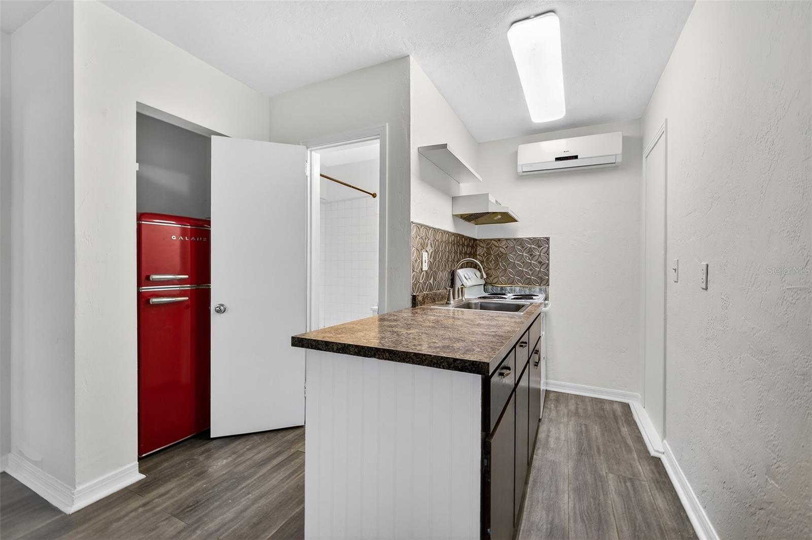 500 35TH AVE N, ST PETERSBURG, FL, 33704