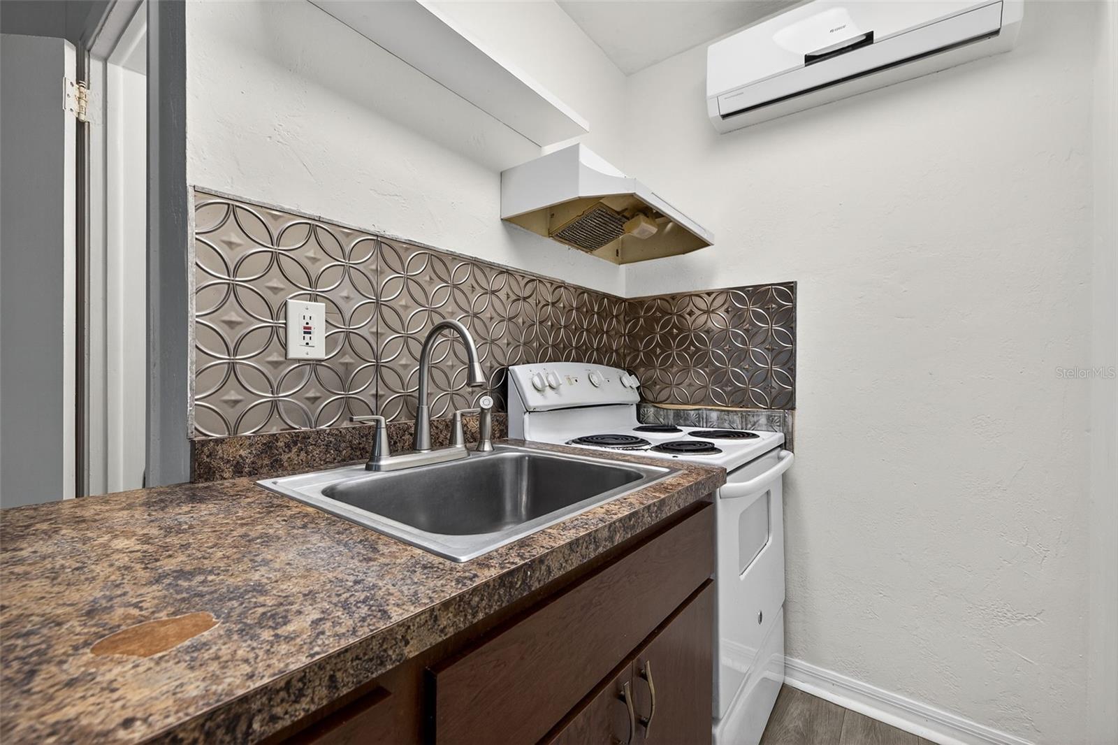 500 35TH AVE N, ST PETERSBURG, FL, 33704