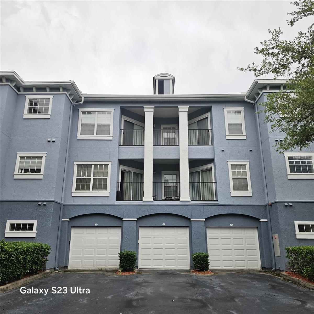 3561 CONROY RD #220, ORLANDO, FL, 32839