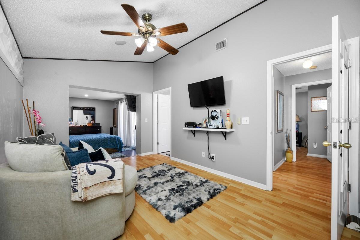 13132 CARROLLWOOD CREEK DR, TAMPA, FL, 33624