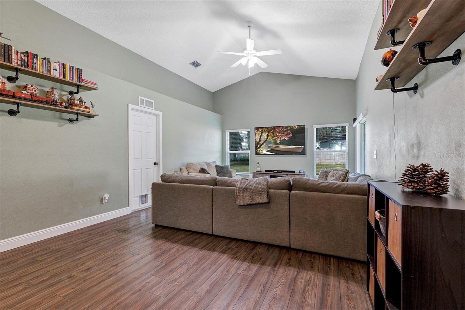 1520 BAYWOOD VILLAGE CT, MOUNT DORA, FL, 32757
