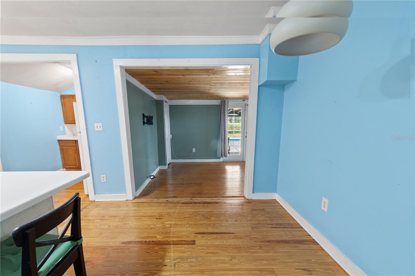 407 E POLK AVE, LAKE WALES, FL, 33853