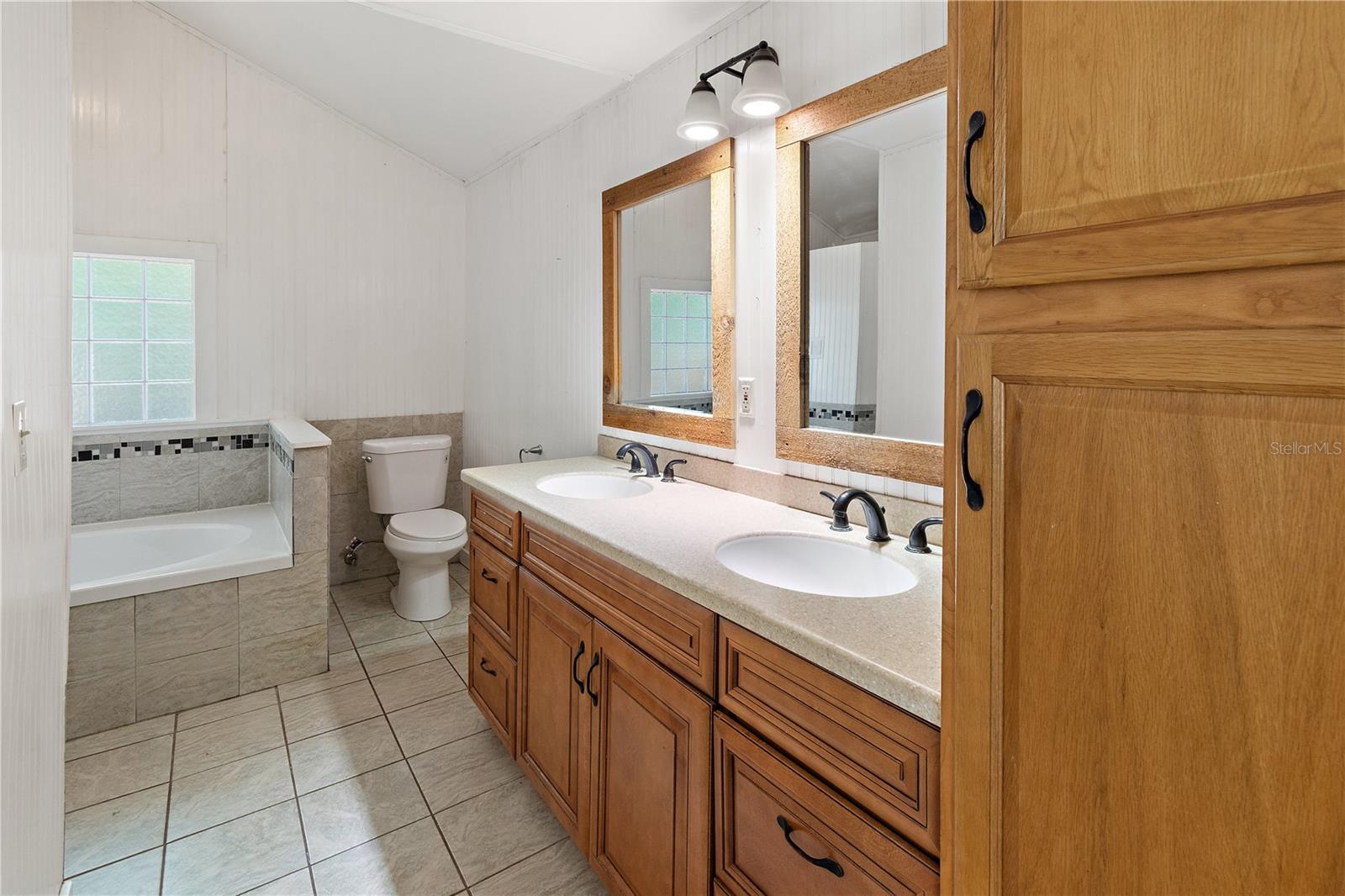 407 E POLK AVE, LAKE WALES, FL, 33853