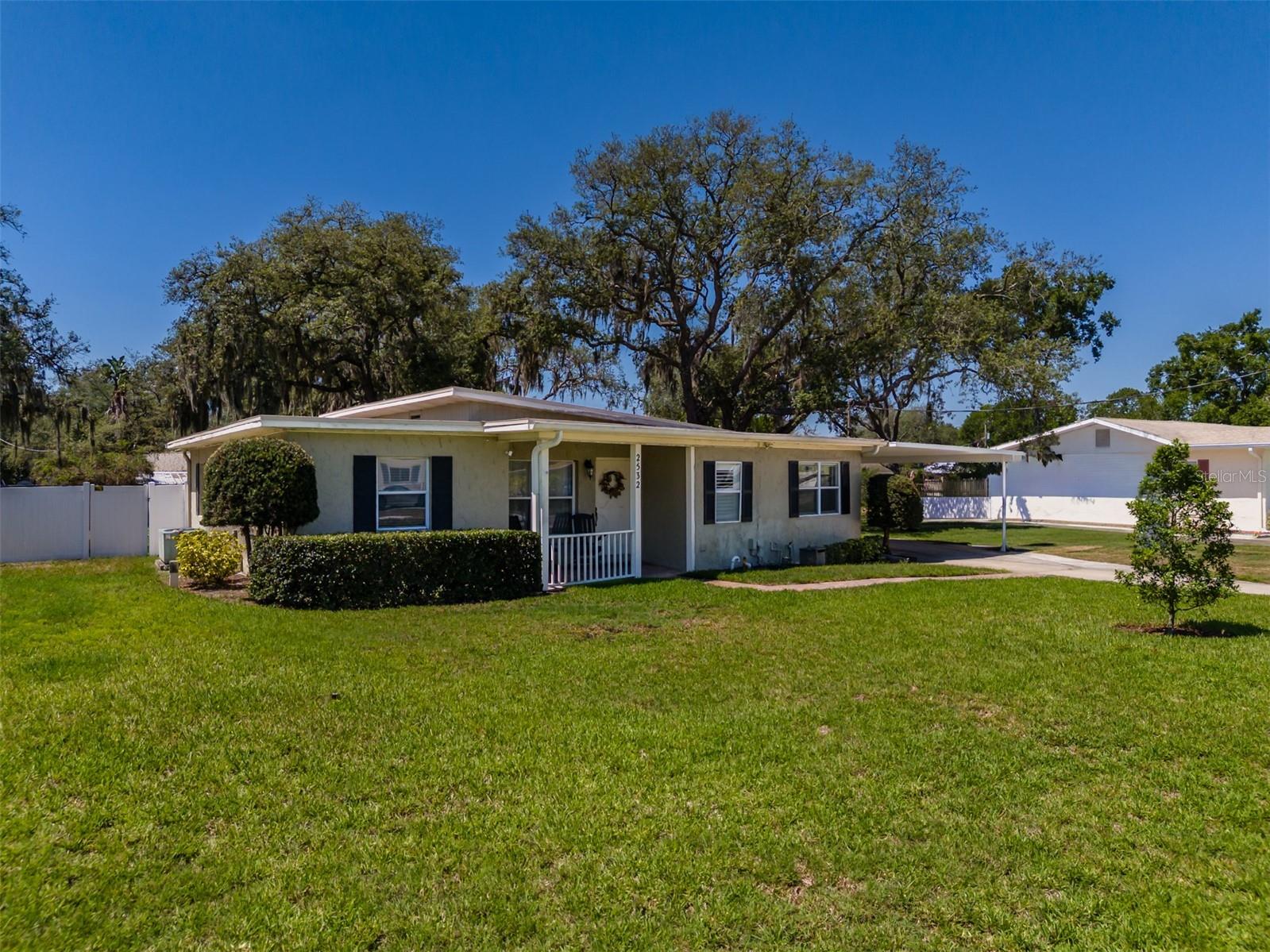 2532 LAKE ELLEN LN, TAMPA, FL, 33618