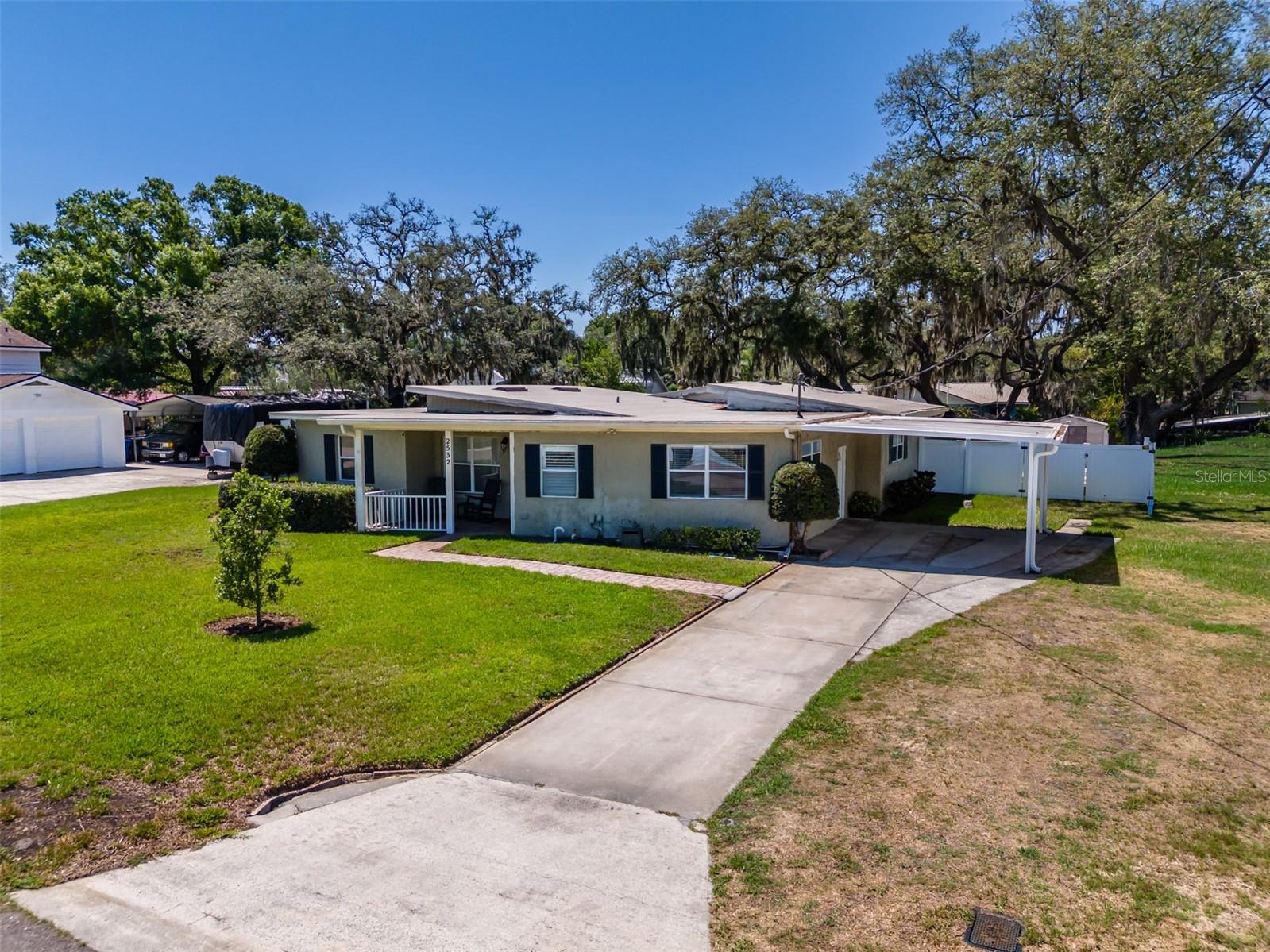 2532 LAKE ELLEN LN, TAMPA, FL, 33618