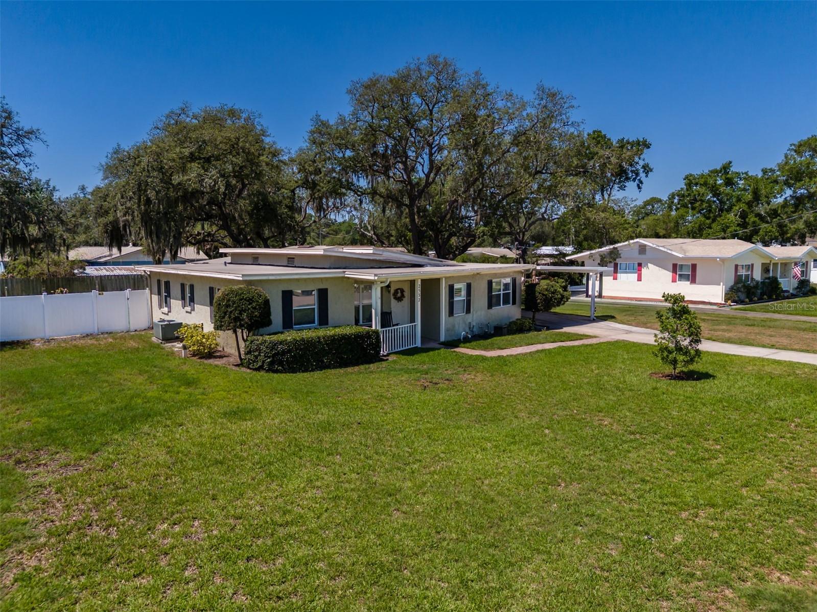 2532 LAKE ELLEN LN, TAMPA, FL, 33618