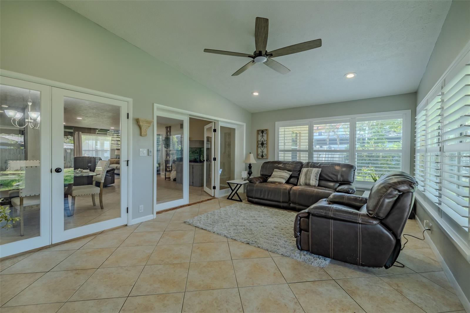2532 LAKE ELLEN LN, TAMPA, FL, 33618