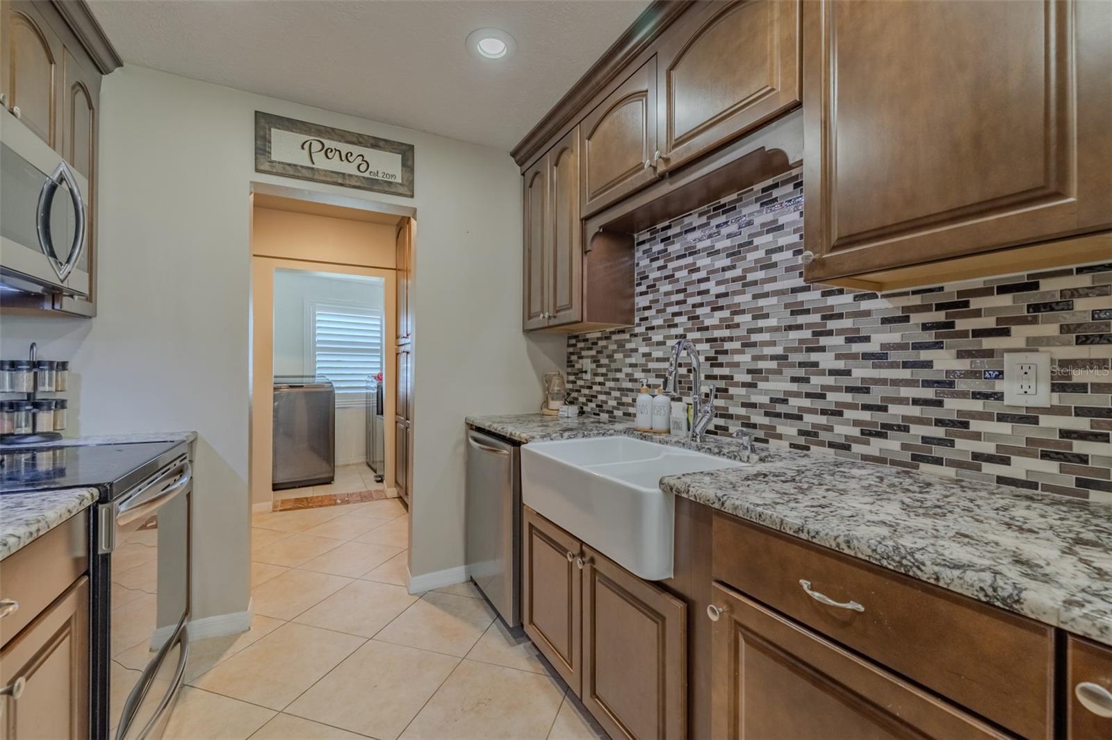 2532 LAKE ELLEN LN, TAMPA, FL, 33618