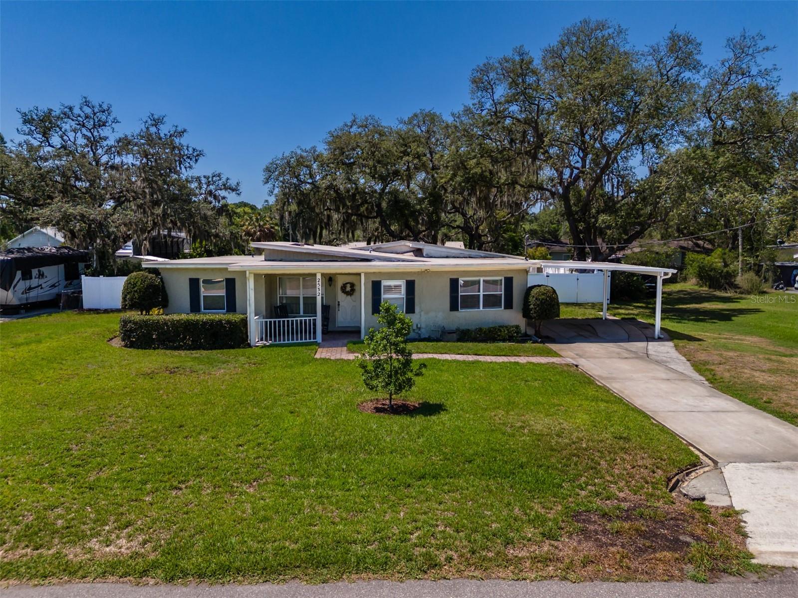 2532 LAKE ELLEN LN, TAMPA, FL, 33618