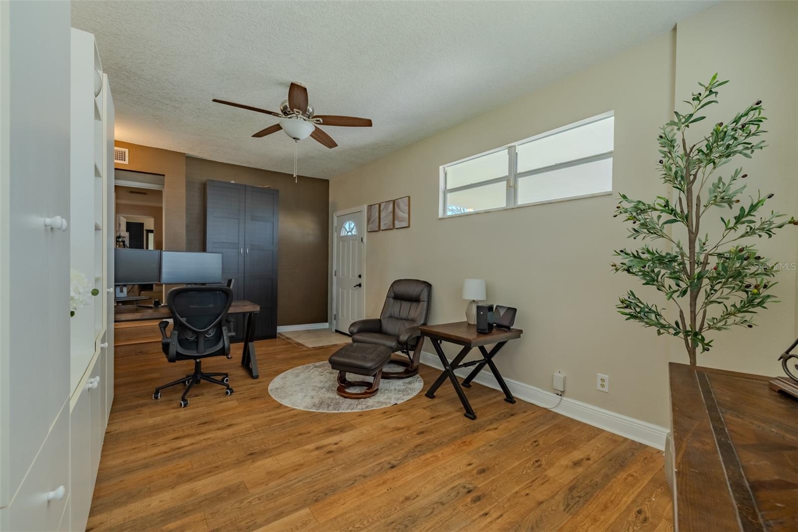 2532 LAKE ELLEN LN, TAMPA, FL, 33618