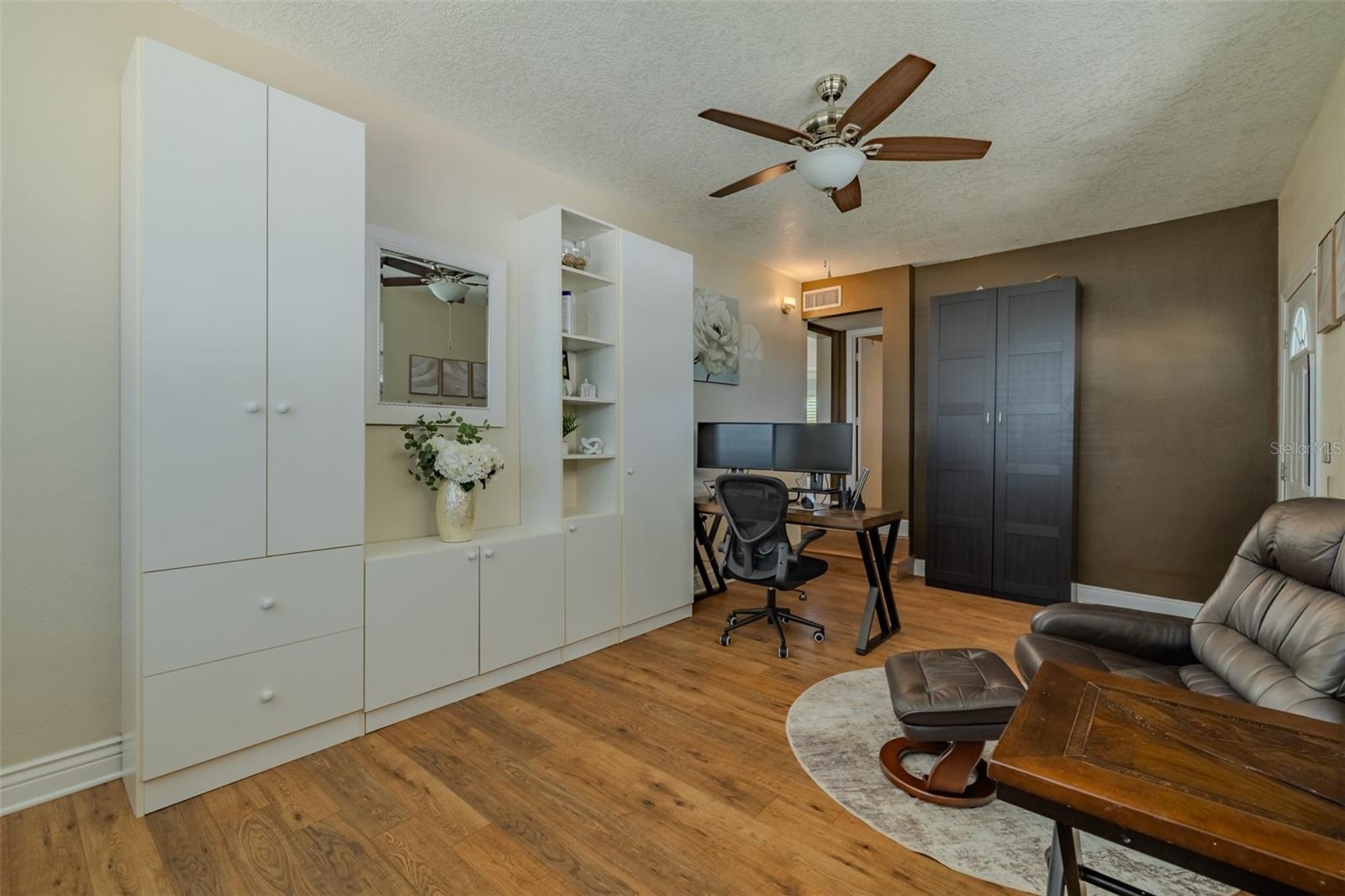 2532 LAKE ELLEN LN, TAMPA, FL, 33618
