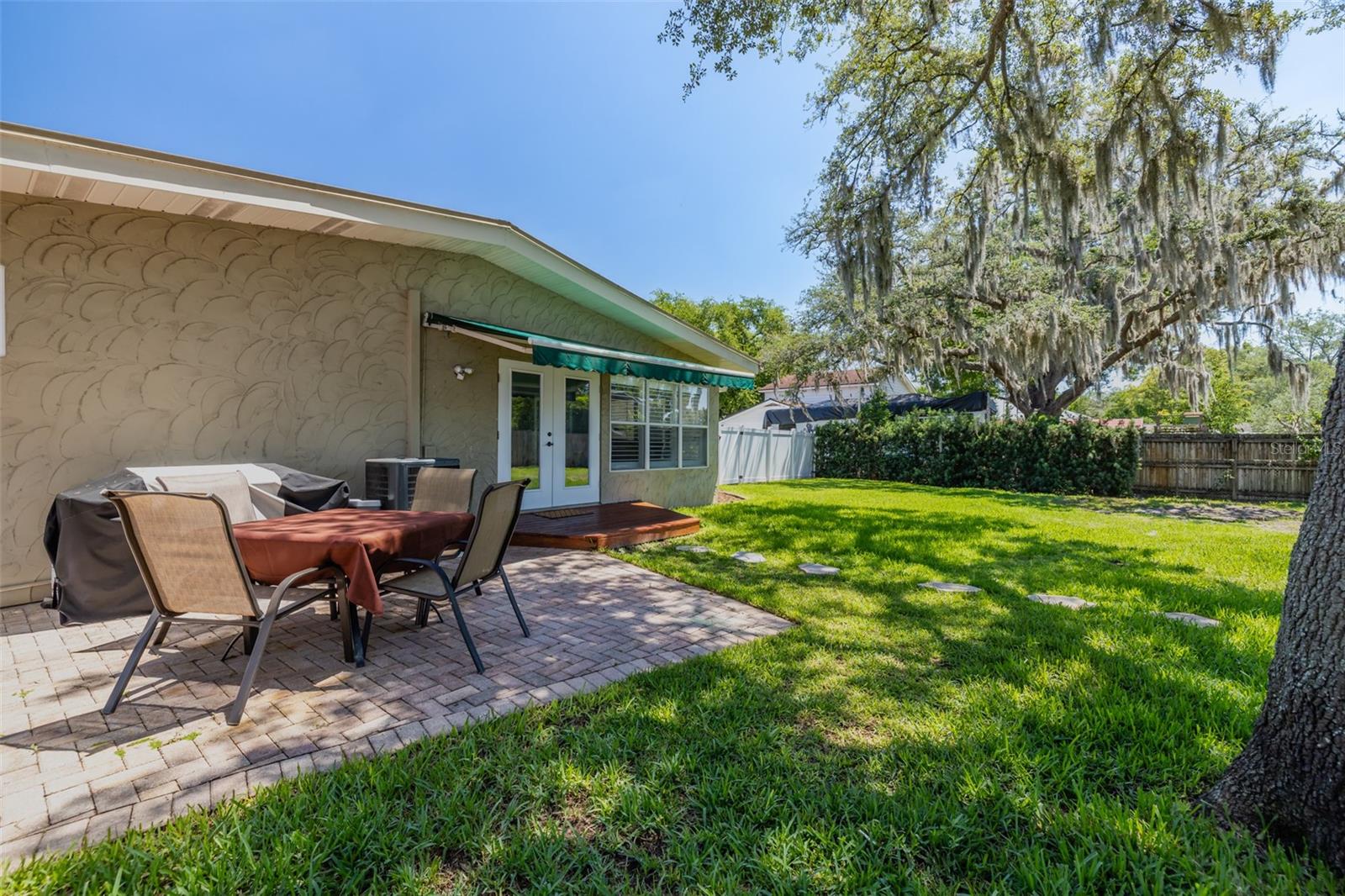 2532 LAKE ELLEN LN, TAMPA, FL, 33618