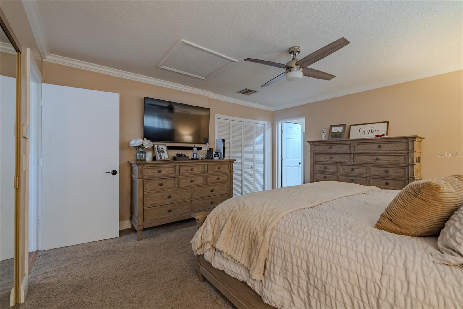 2532 LAKE ELLEN LN, TAMPA, FL, 33618