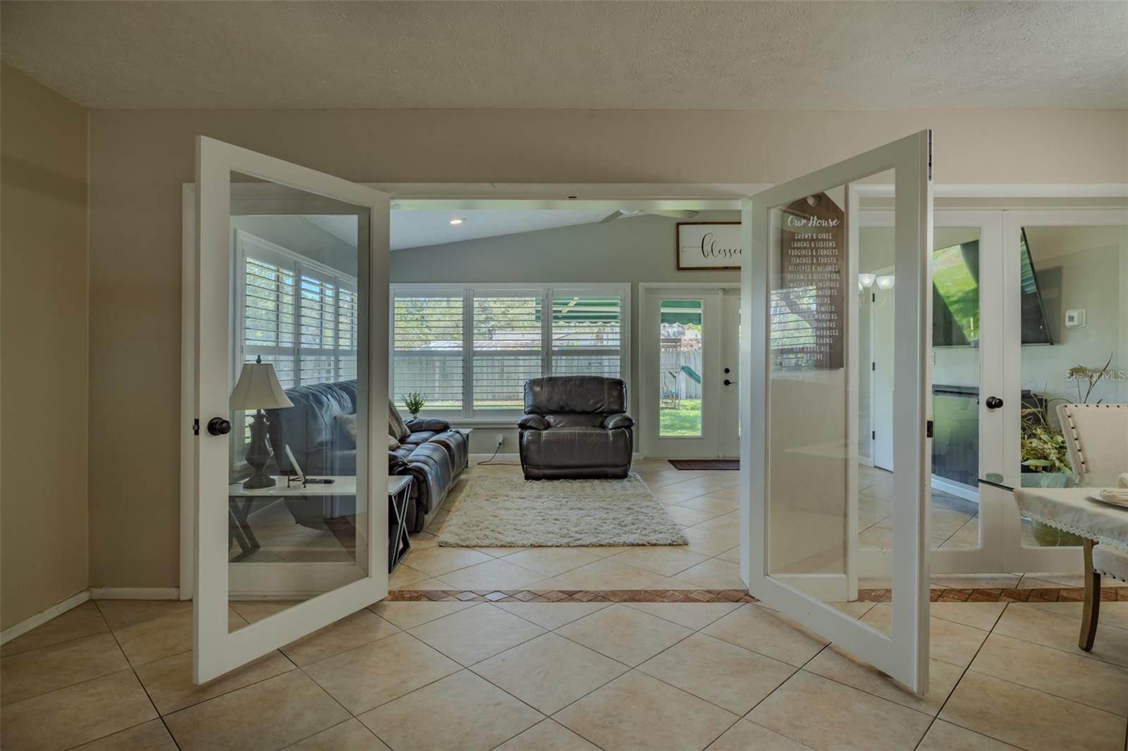2532 LAKE ELLEN LN, TAMPA, FL, 33618
