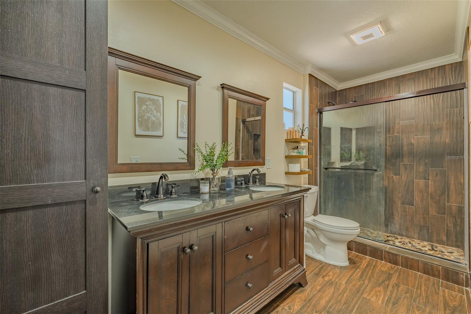 2532 LAKE ELLEN LN, TAMPA, FL, 33618