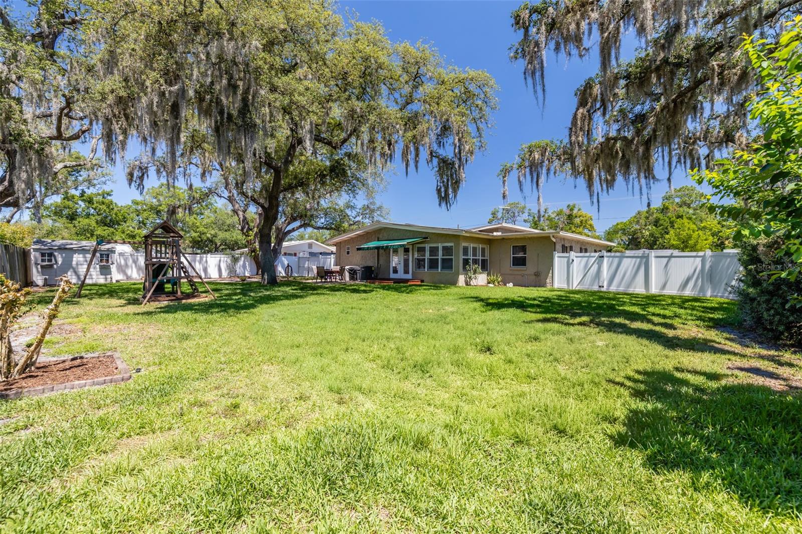 2532 LAKE ELLEN LN, TAMPA, FL, 33618