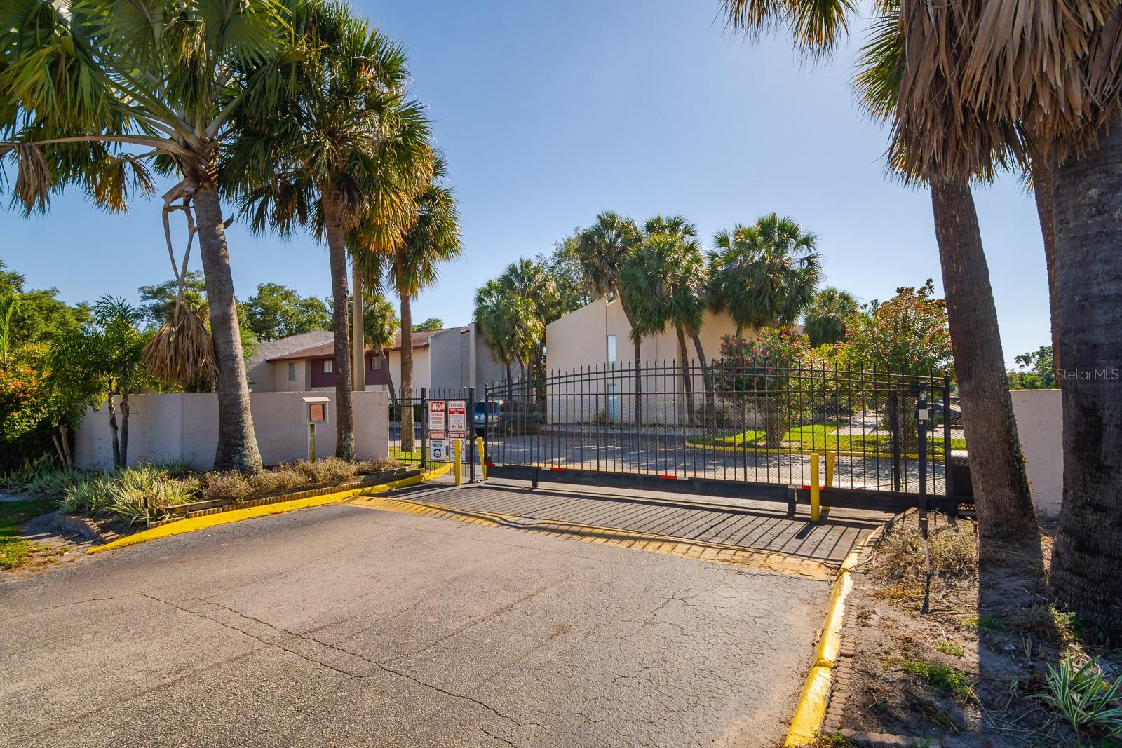 8602 CHAMPLAIN CT #93, TAMPA, FL, 33614