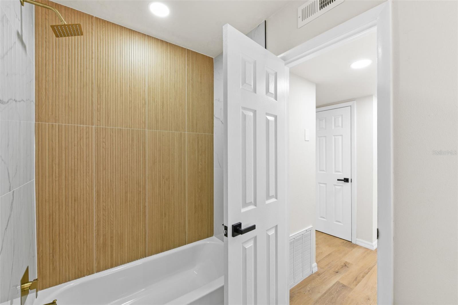 6451 SHENANDOAH WAY, ORLANDO, FL, 32807