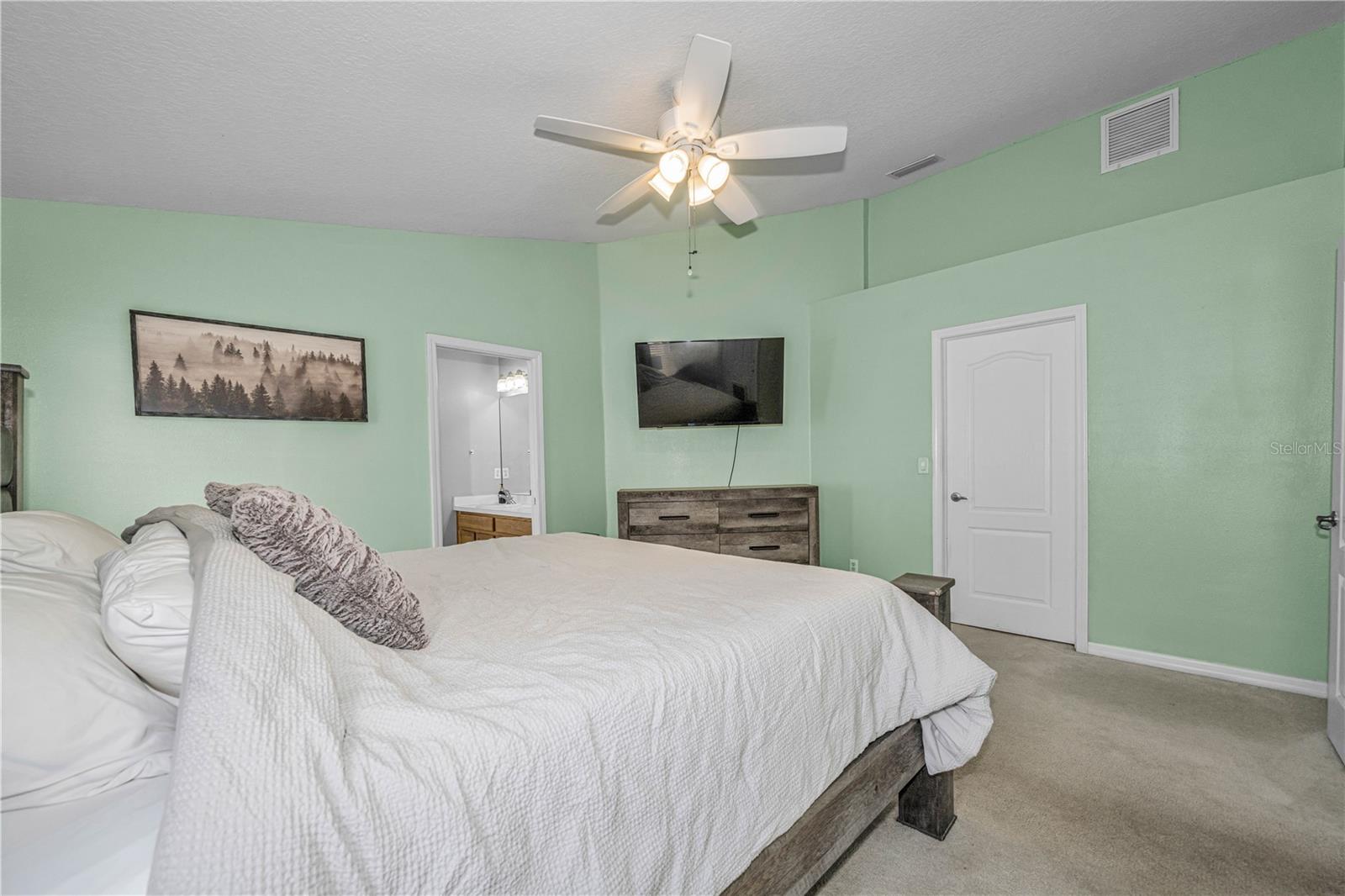 7601 MERCHANTVILLE CIR, ZEPHYRHILLS, FL, 33540