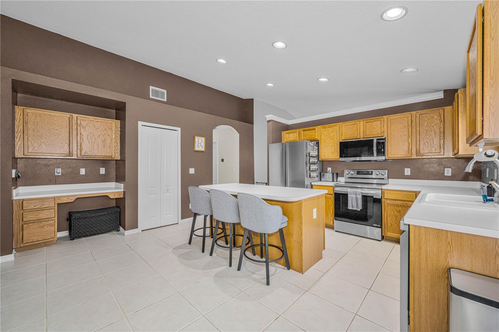 7601 MERCHANTVILLE CIR, ZEPHYRHILLS, FL, 33540
