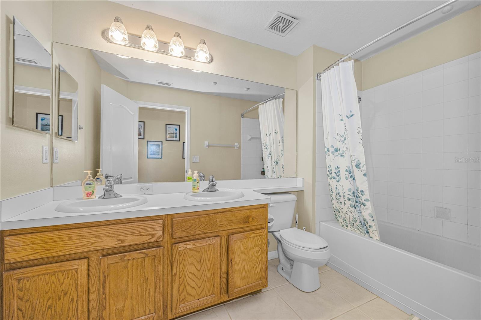 7601 MERCHANTVILLE CIR, ZEPHYRHILLS, FL, 33540